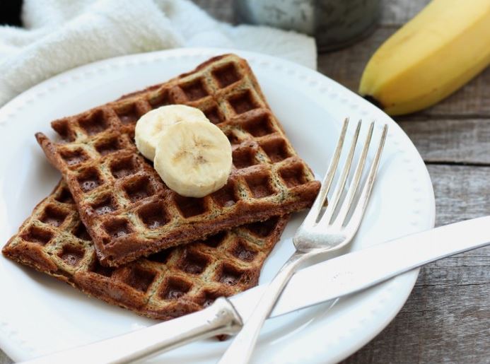 banana-flaxseed-waffles